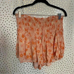 Stolen Hearts Orange Shorts